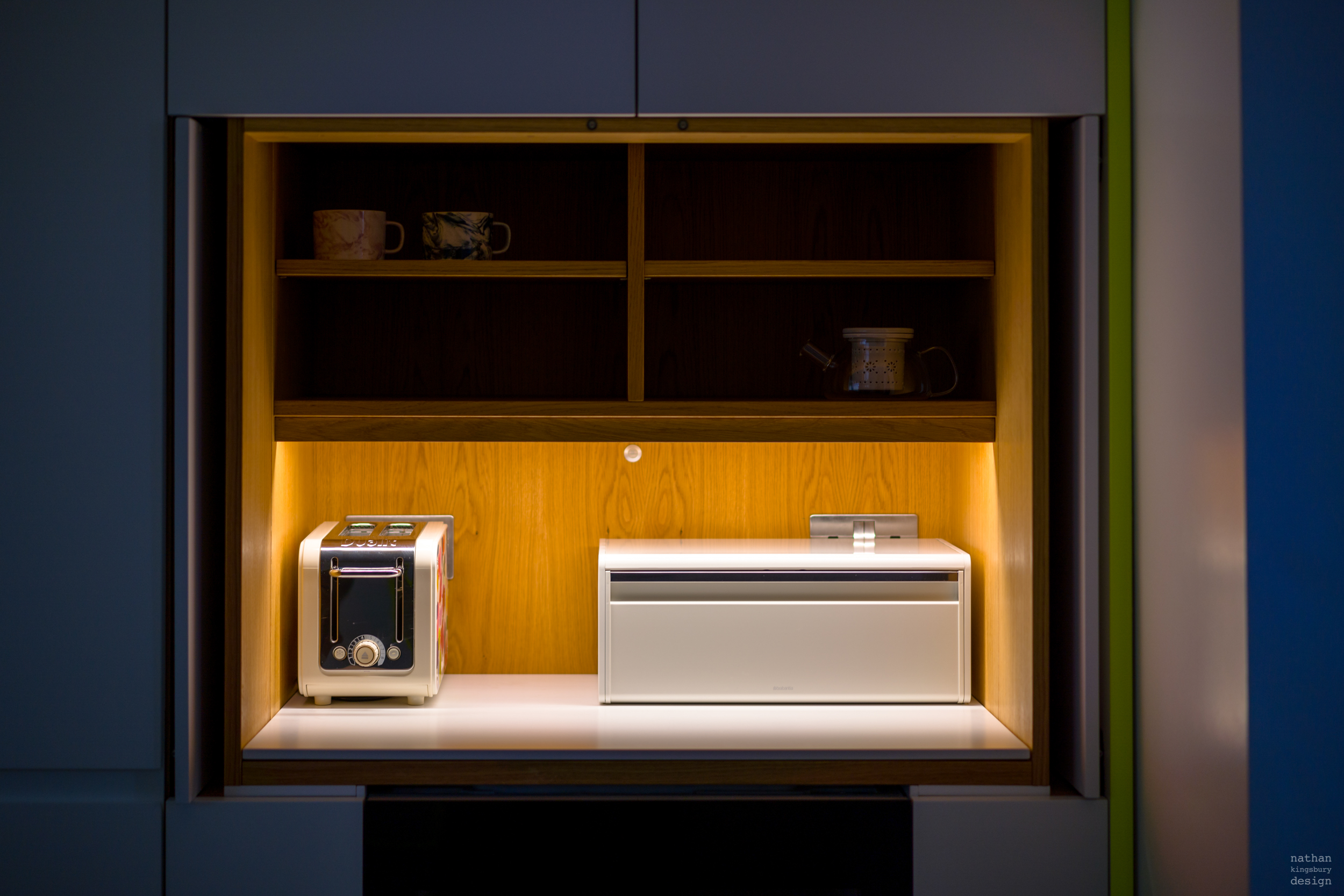 concealed light oak bespoke kitchen breakfast cabinet clapham south london